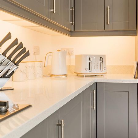 Beautifully Done 5 Bed Barn Conversion In Heswall - Sleeps Up To 10 외부 사진