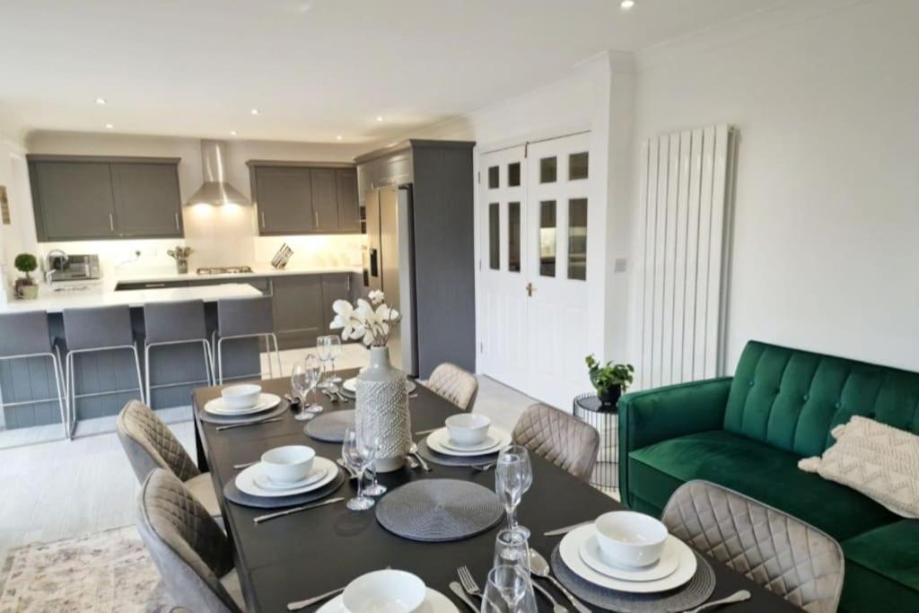 Beautifully Done 5 Bed Barn Conversion In Heswall - Sleeps Up To 10 외부 사진